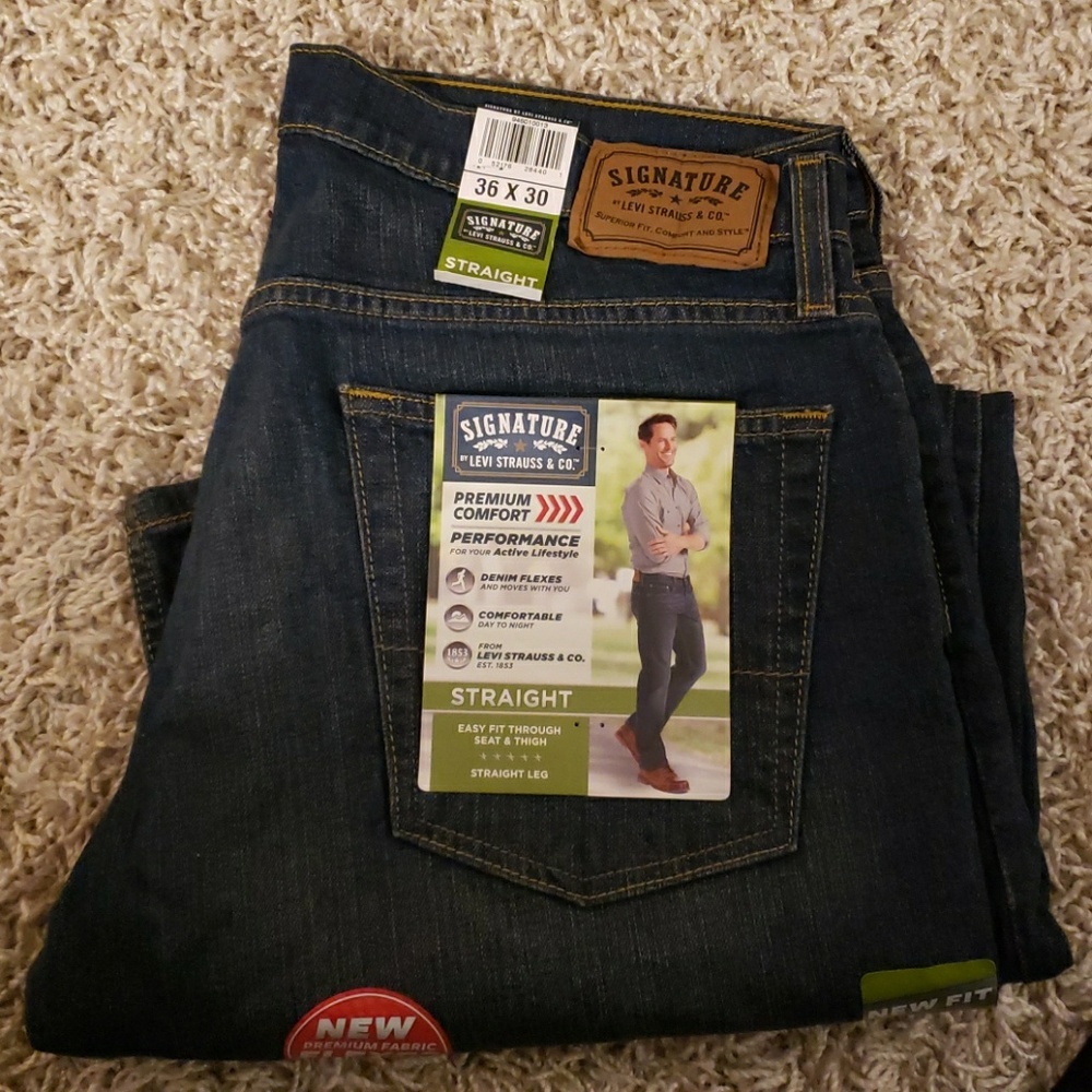 Levi jeans